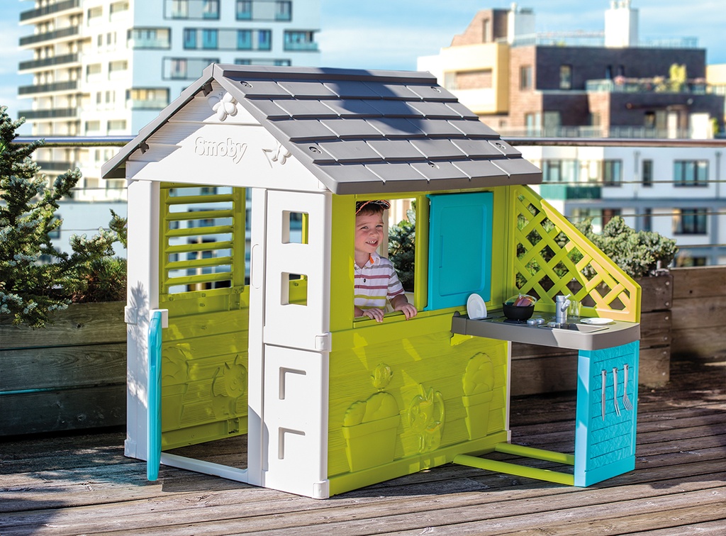 Pretty Playhouse & Kitchen