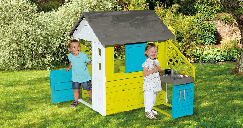 Pretty Playhouse & Kitchen