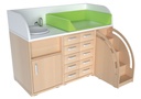 Changing table, width 146 cm, with stairs on the right side