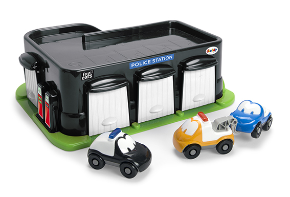 FUN CARS POLICE STATION & CARPARK (7522)