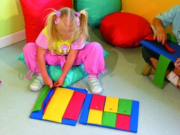 [4008-1066] Buttons and Zips Manipulation